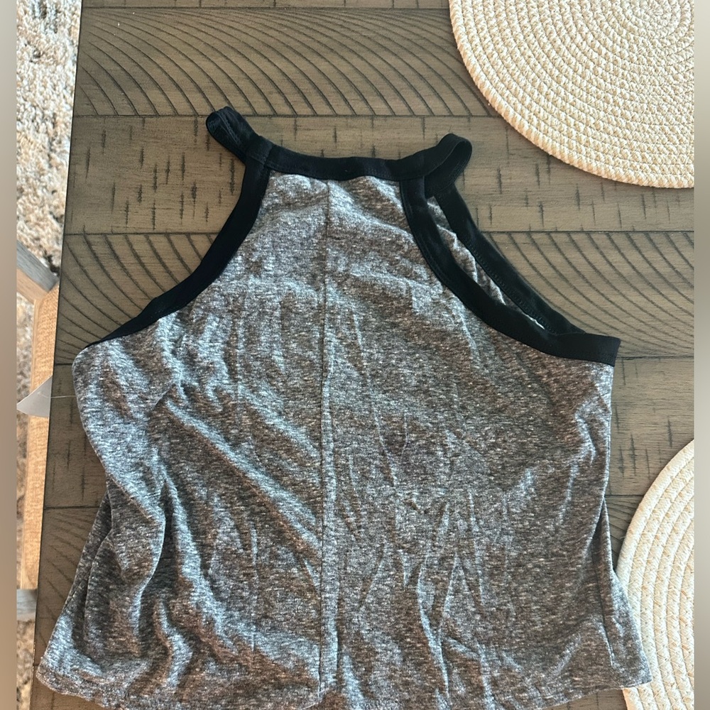 Nwt Charlotte Russe bull crop top - Picture 4 of 4
